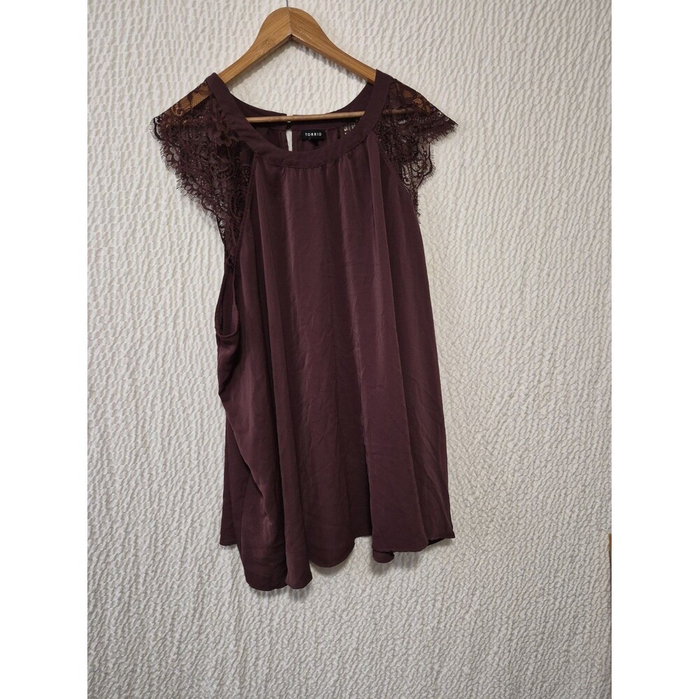 Torrid Women's Studio Crepe De Chine Lace Trim Blouse Burgundy Red Size 5